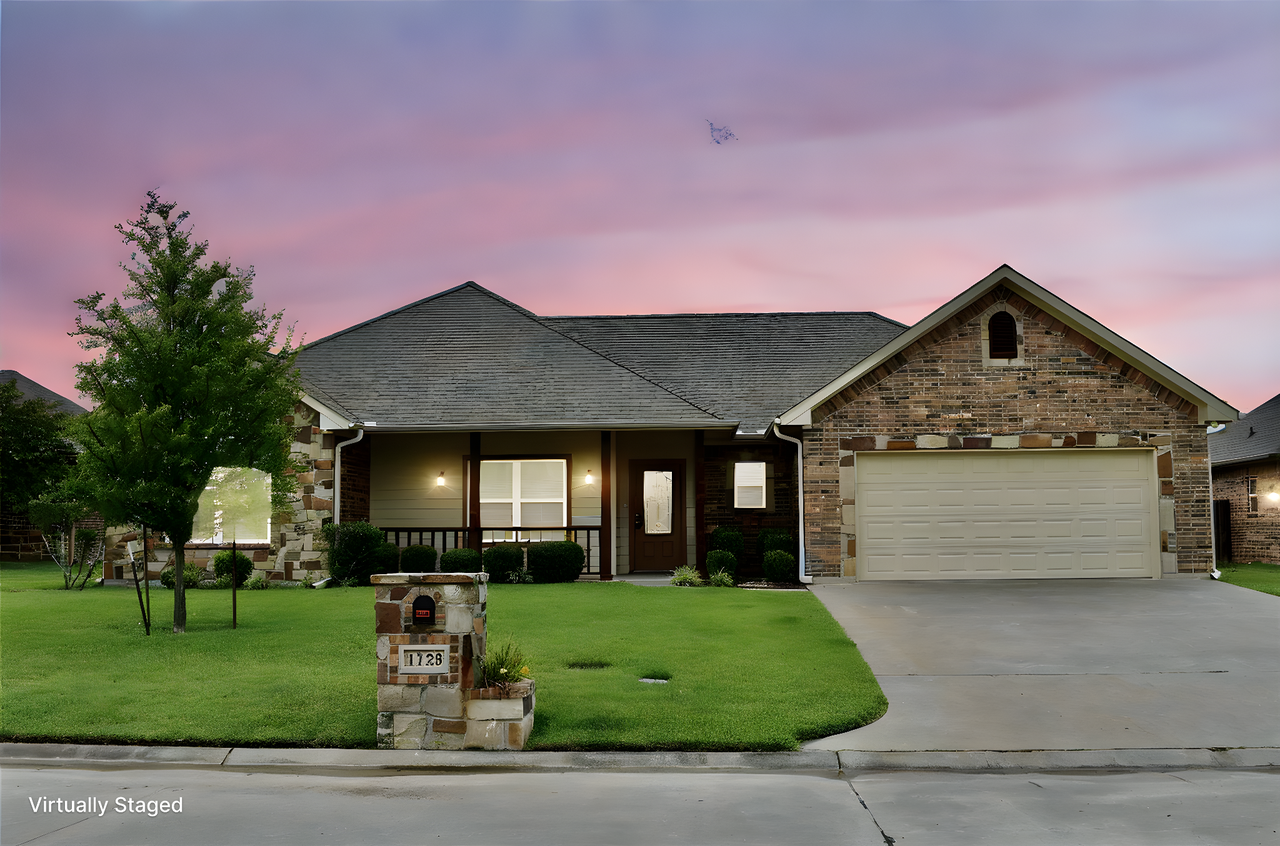 1729 Round Rock Cir - Photo 2 of 27