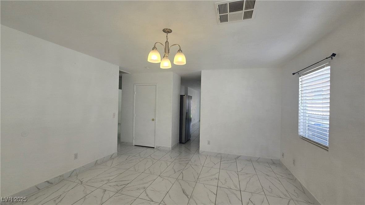 1905 Emerald Green Avenue - Photo 3 of 26