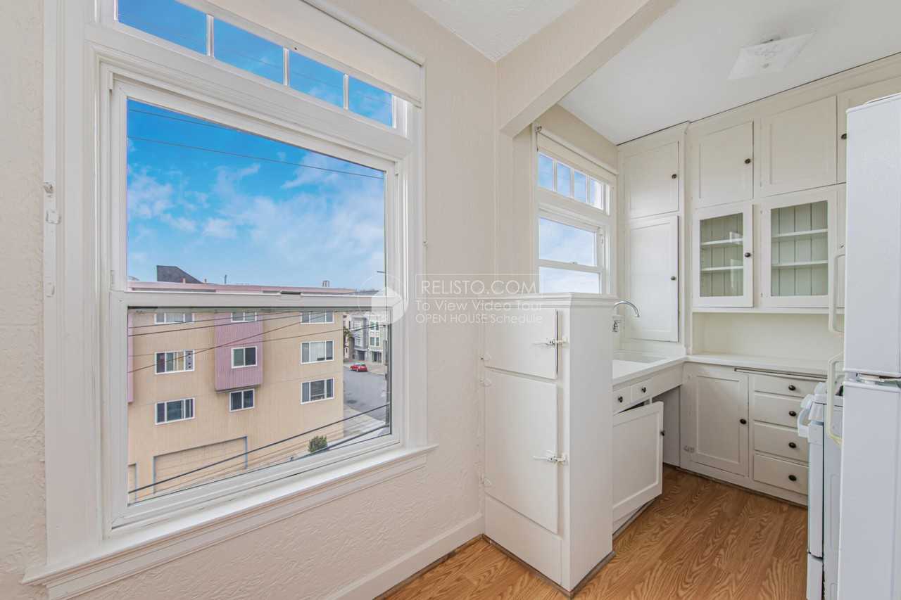 2011 Clement St #2 - Photo 6 of 12