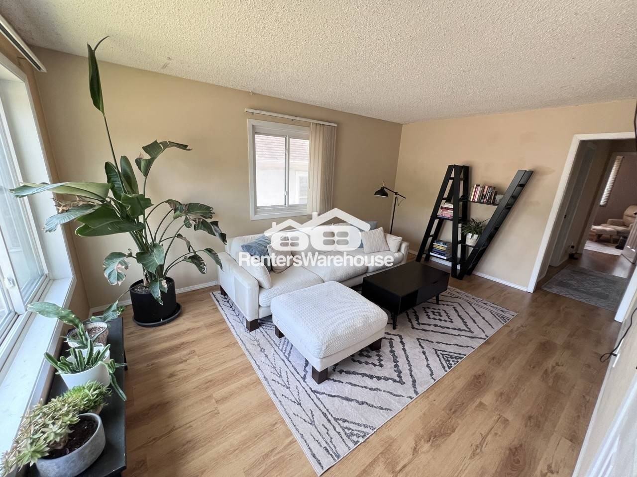 3026 Grand St Ne - Photo 3 of 22