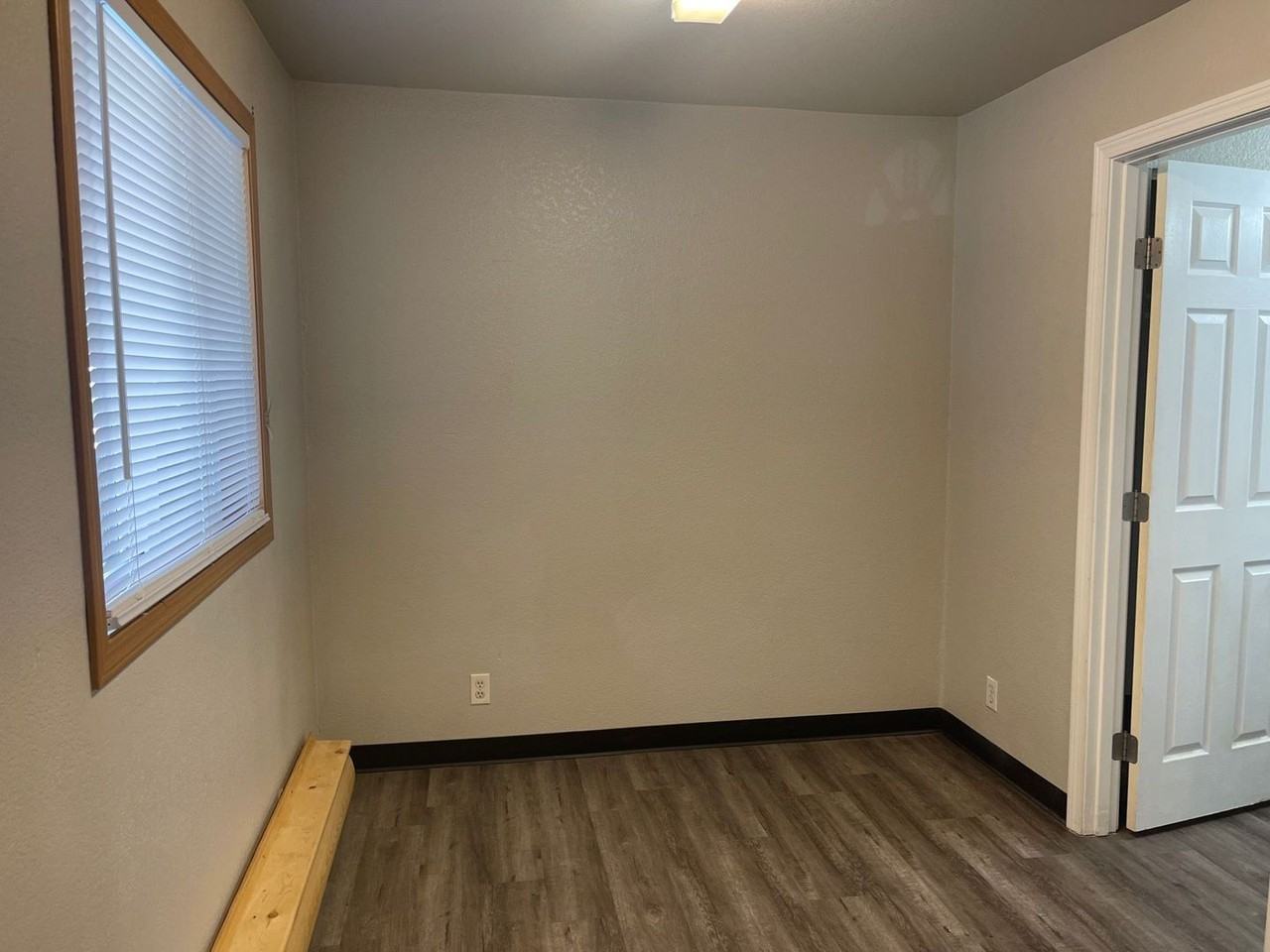 Quiet Circle Apartments - Photo 3 of 11