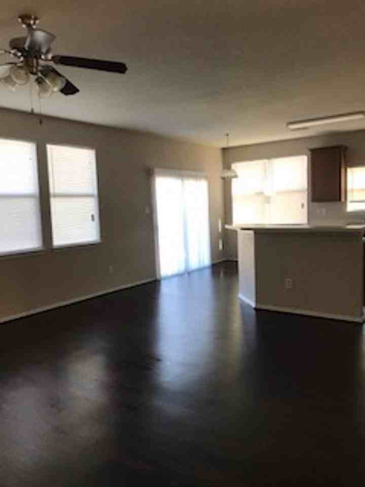 504 Ame Ln - Photo 4 of 23