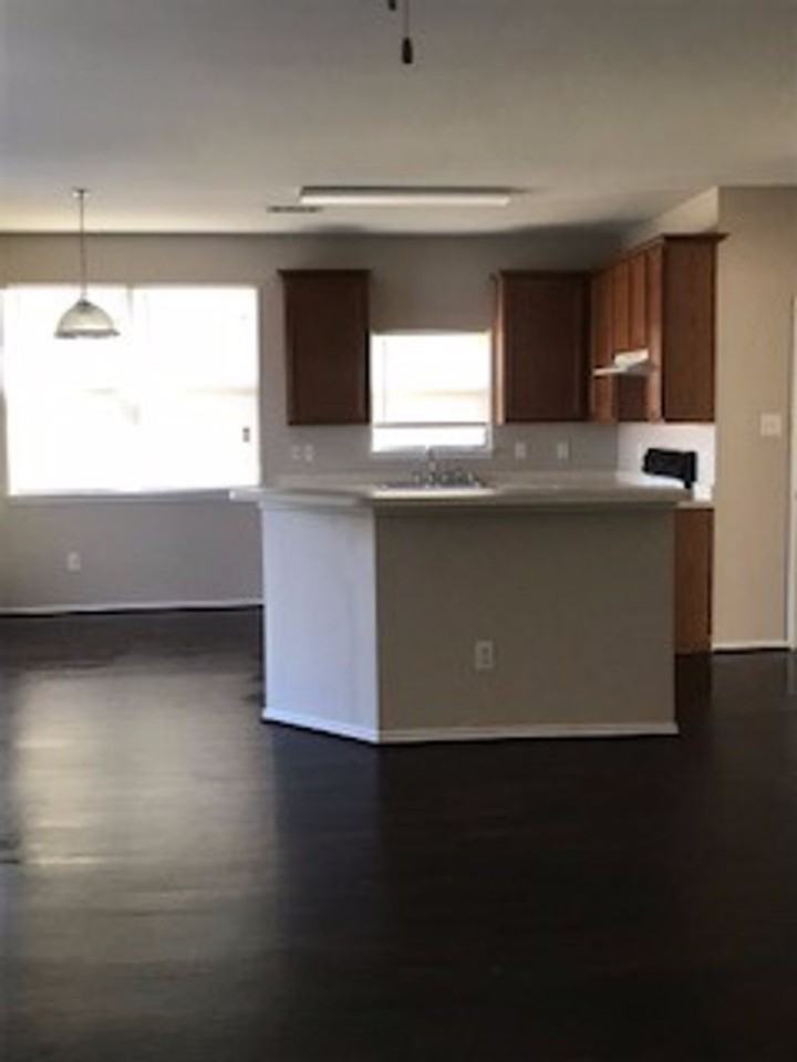 504 Ame Ln - Photo 6 of 23