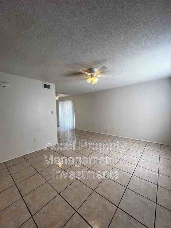 2133 Kerria Ave #4 - Photo 2 of 14