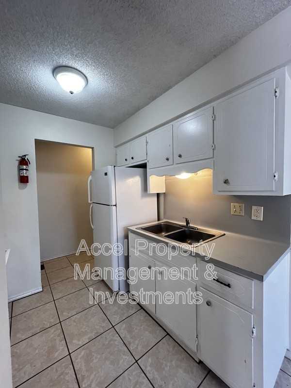 2133 Kerria Ave #4 - Photo 4 of 14