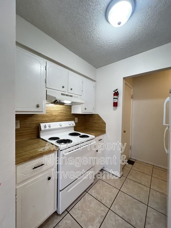 2133 Kerria Ave #4 - Photo 5 of 14