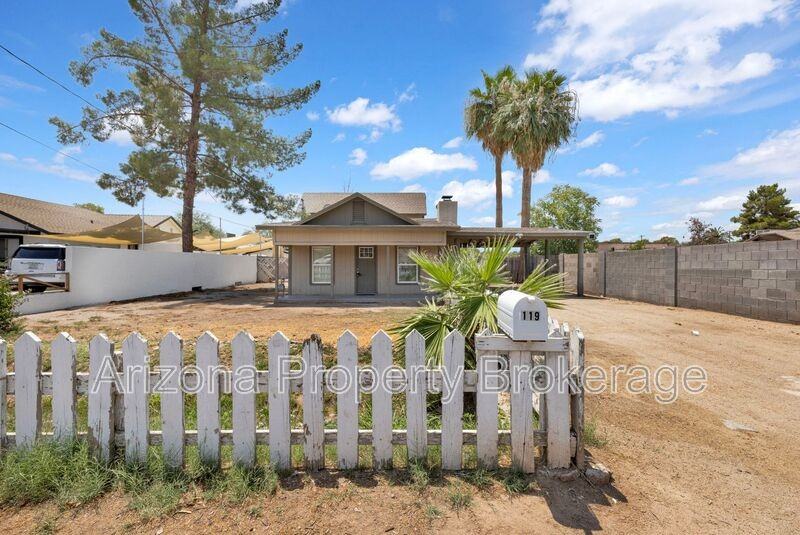 119 W 9th Pl - Photo 2 of 26