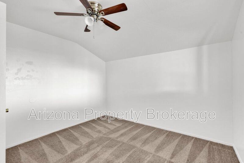 119 W 9th Pl - Photo 5 of 26