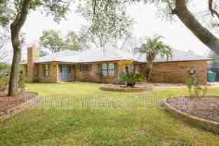 424 Beach Dr - Photo 1 of 1