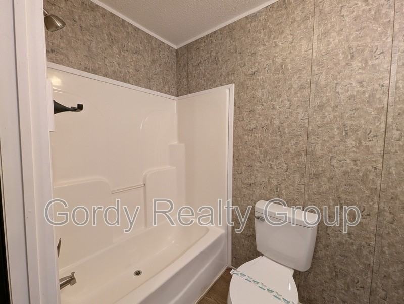 6948 Illinois St - Photo 5 of 6