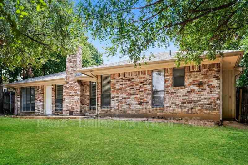 7232 Timberidge Dr - Photo 3 of 17