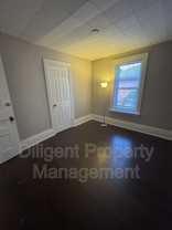 265 Sherbrooke St #4 - Photo 1 of 1