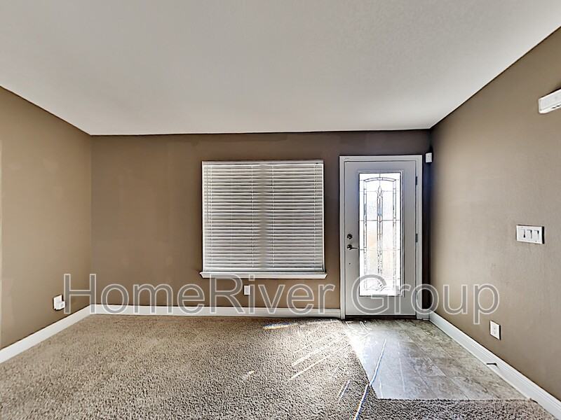 8907 Hertford Cir - Photo 2 of 22