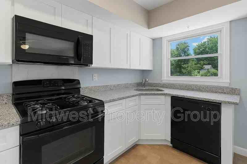 10515 Prestwick Dr - Photo 5 of 28