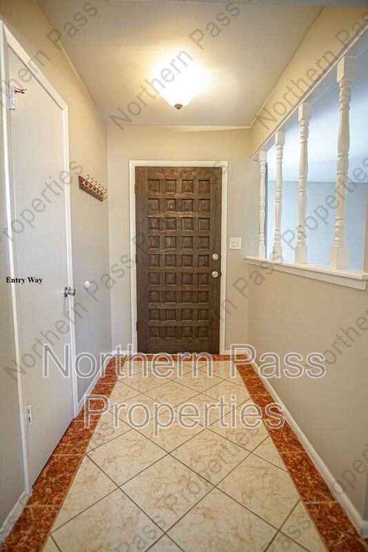 5125 Round Rock Dr - Photo 3 of 25