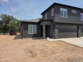 featured image of 614 Peony Dr #A