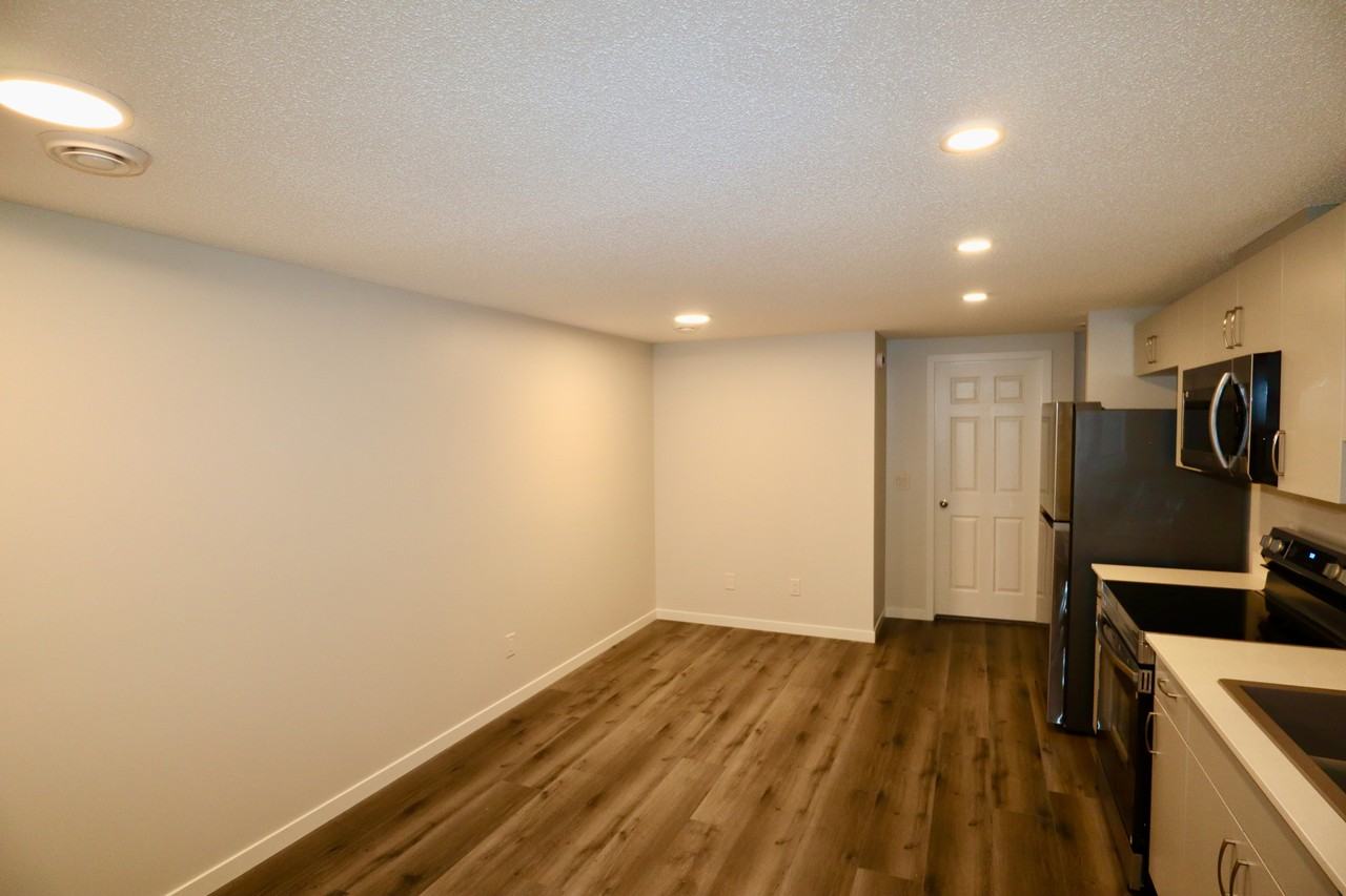 63 Sereno Lane Bsmt #Bsmt - Photo 3 of 12