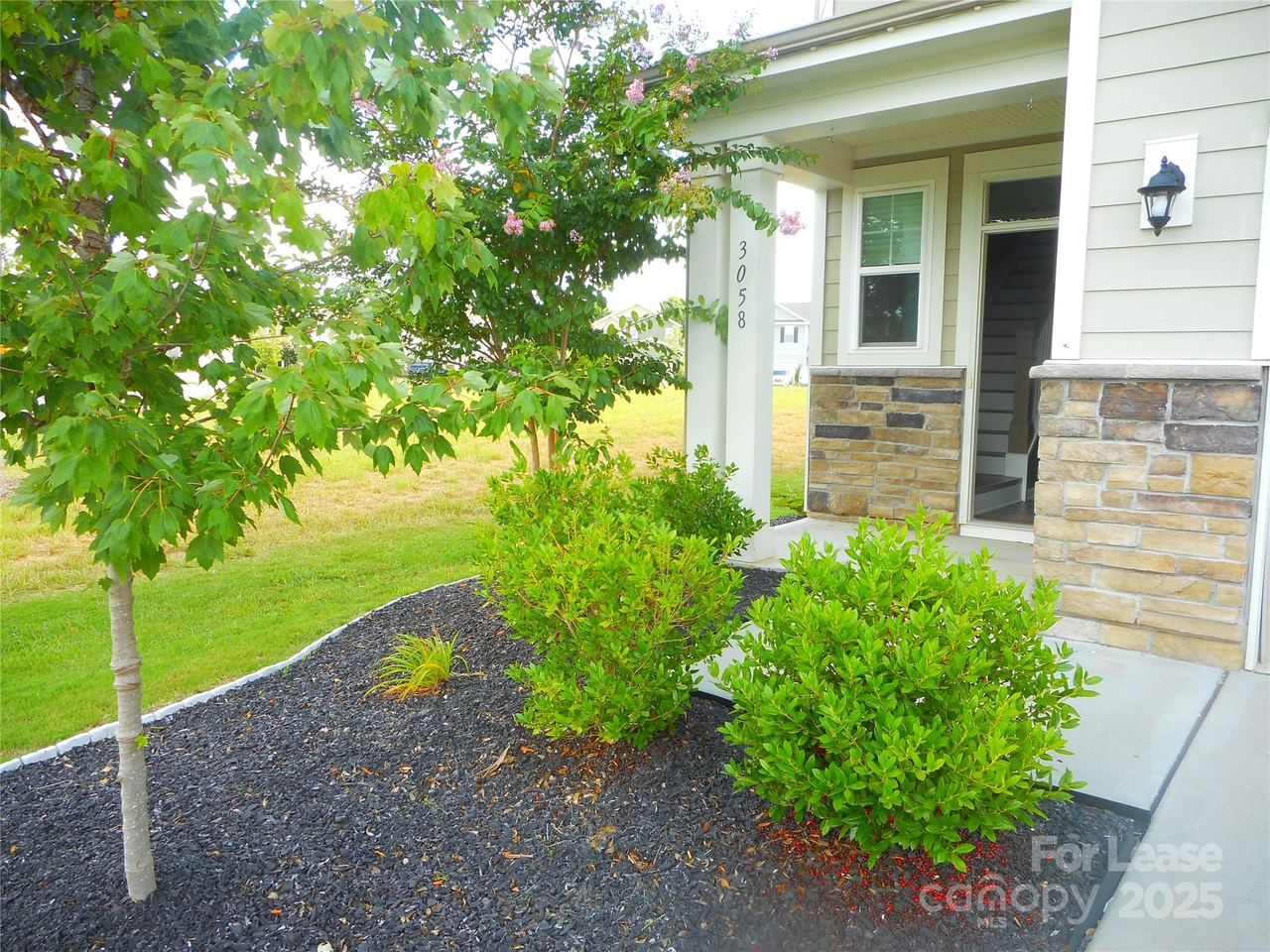3058 Eastcott Ave - Photo 2 of 26