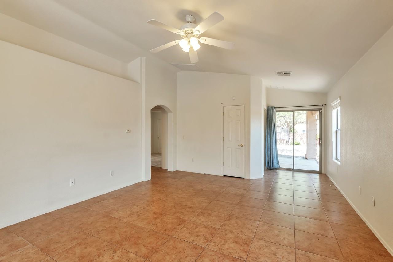 7838 S Hidden Stone Ln - Photo 3 of 25