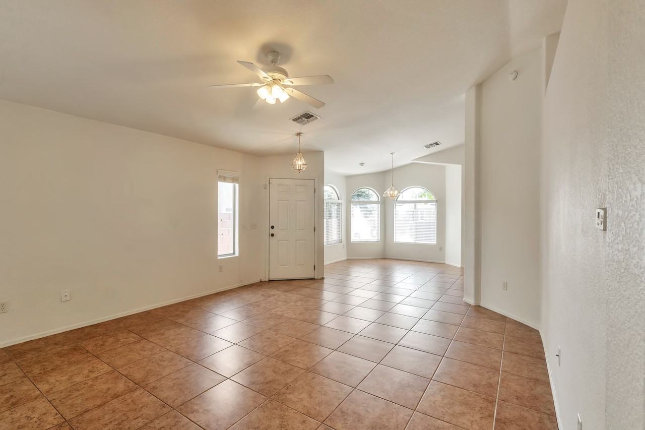 7838 S Hidden Stone Ln - Photo 5 of 25