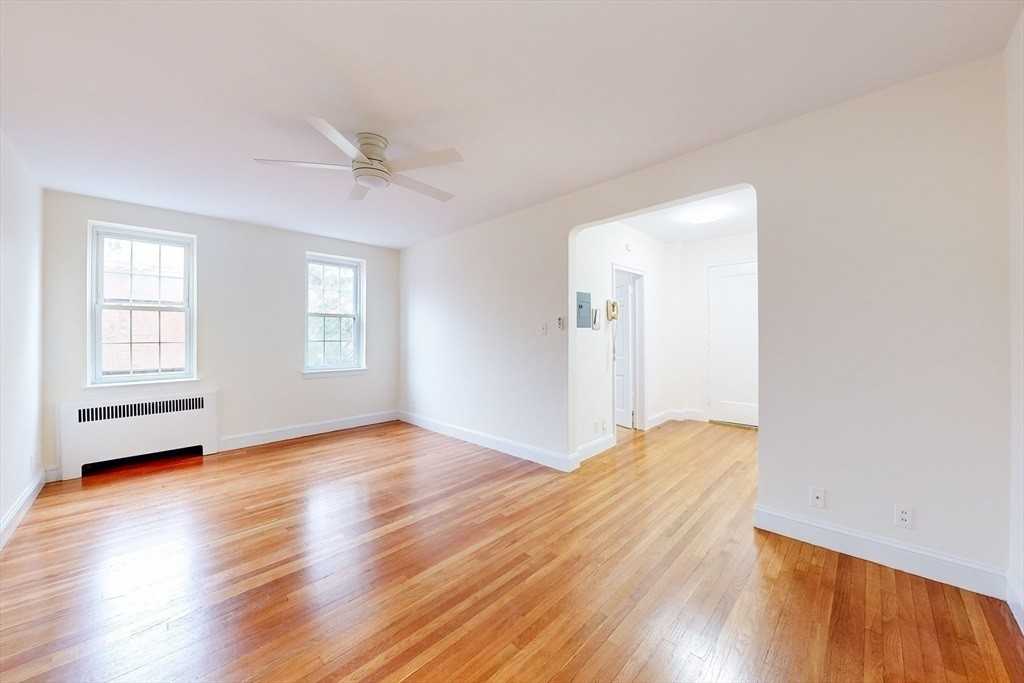 14 Ware St - Photo 2 of 5