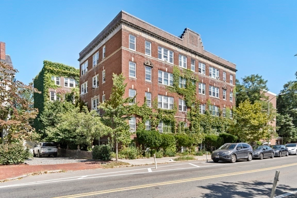 1699 Cambridge St - Photo 2 of 12