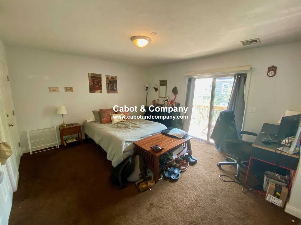 111 W 8th St #Q - Photo 5 of 10