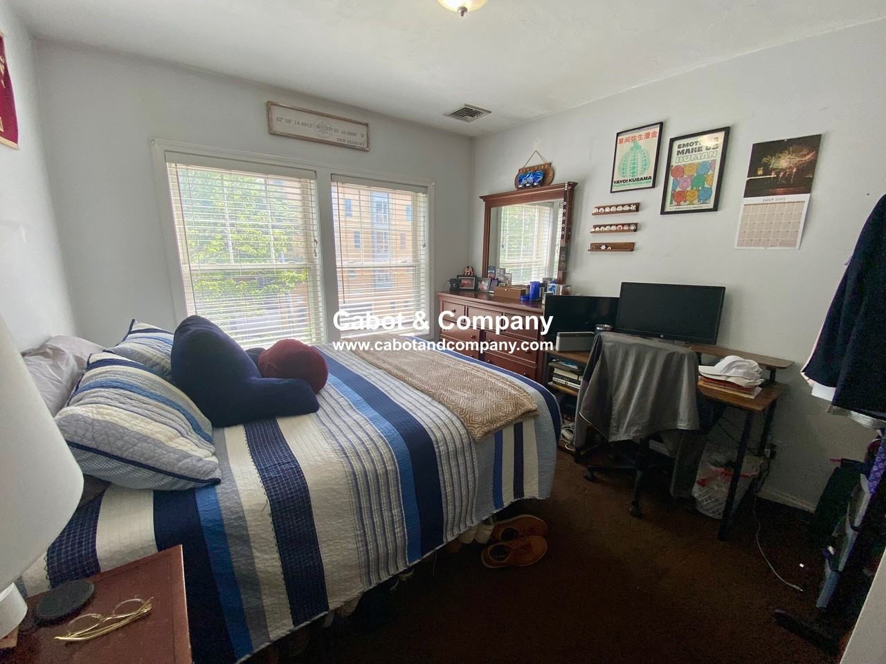 111 W 8th St #Q - Photo 6 of 10