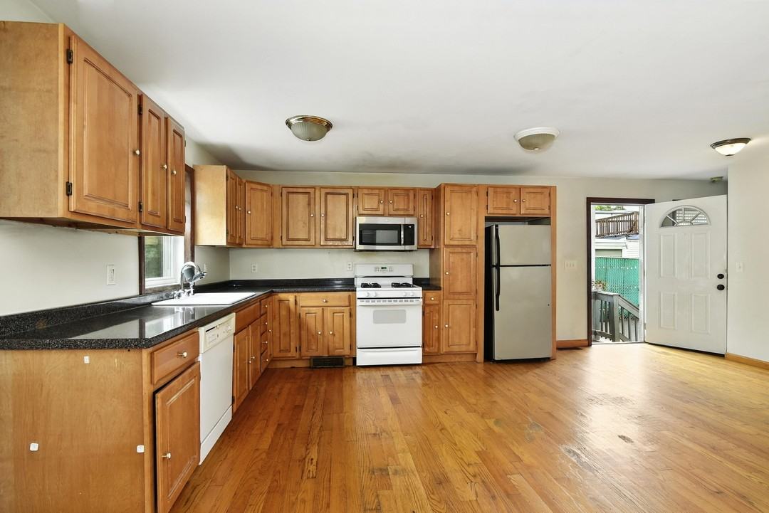 Fenton St #2 - Photo 3 of 26