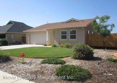 655 Benedict St - Photo 2 of 19