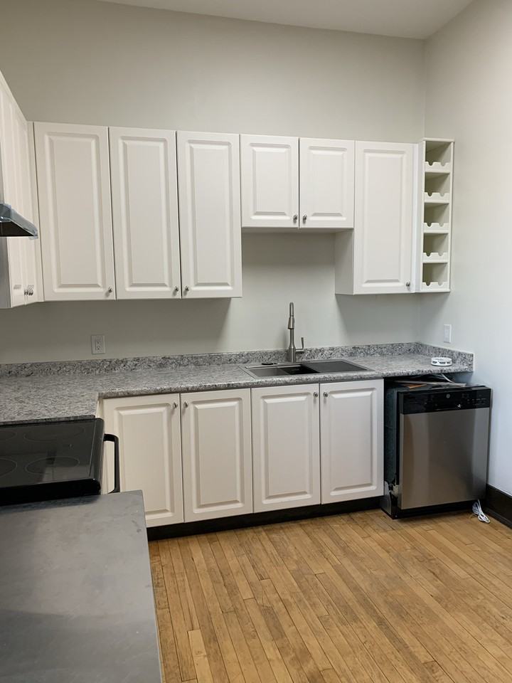 2854 Dundas St W - Photo 3 of 16