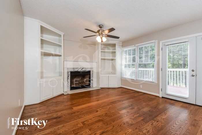 4904 Adams Ridge Dr - Photo 3 of 19