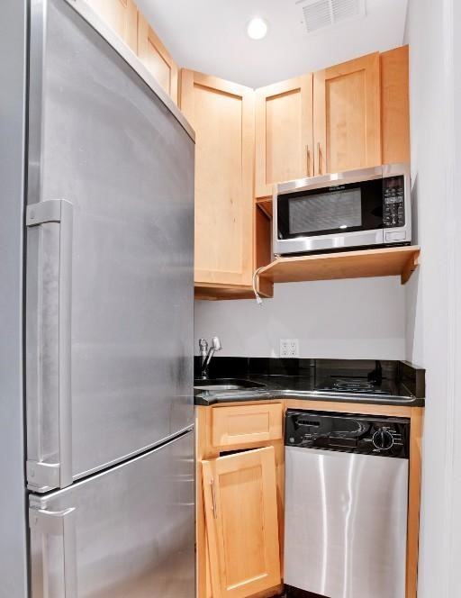 E 35th St #61 - Photo 2 of 5