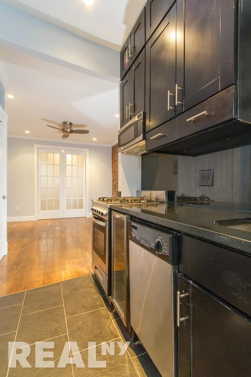 E 28th St #4D - Photo 2 of 5