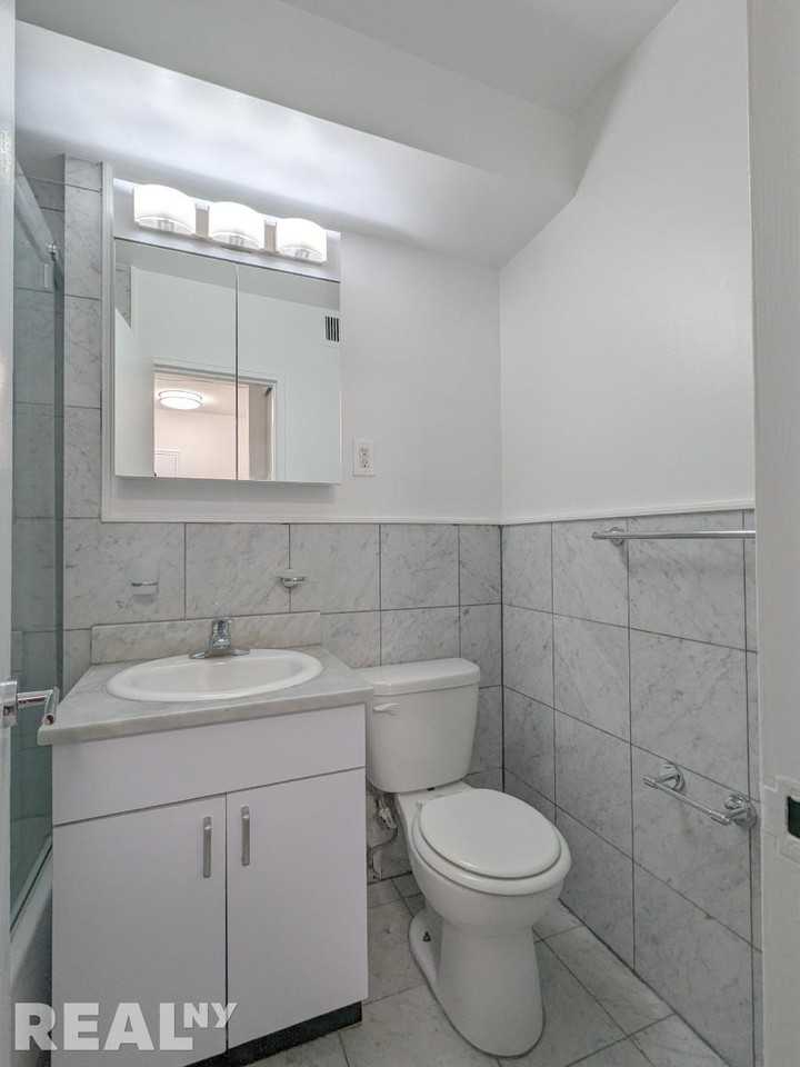 E 35th St #10H - Photo 5 of 7