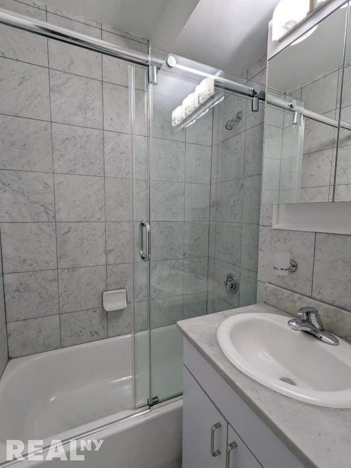 E 35th St #10H - Photo 6 of 7