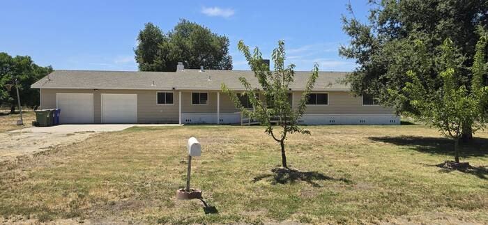 439 Roscoe Rd - Photo 3 of 50