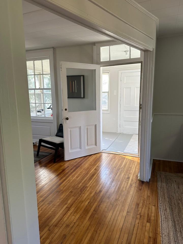 115 Delater St - Photo 5 of 13