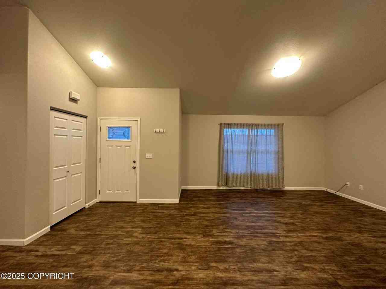 4562 W Fraser Dr - Photo 2 of 21