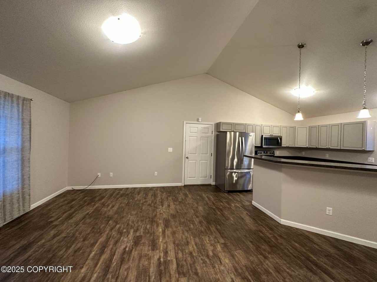 4562 W Fraser Dr - Photo 3 of 21