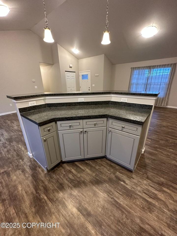 4562 W Fraser Dr - Photo 5 of 21