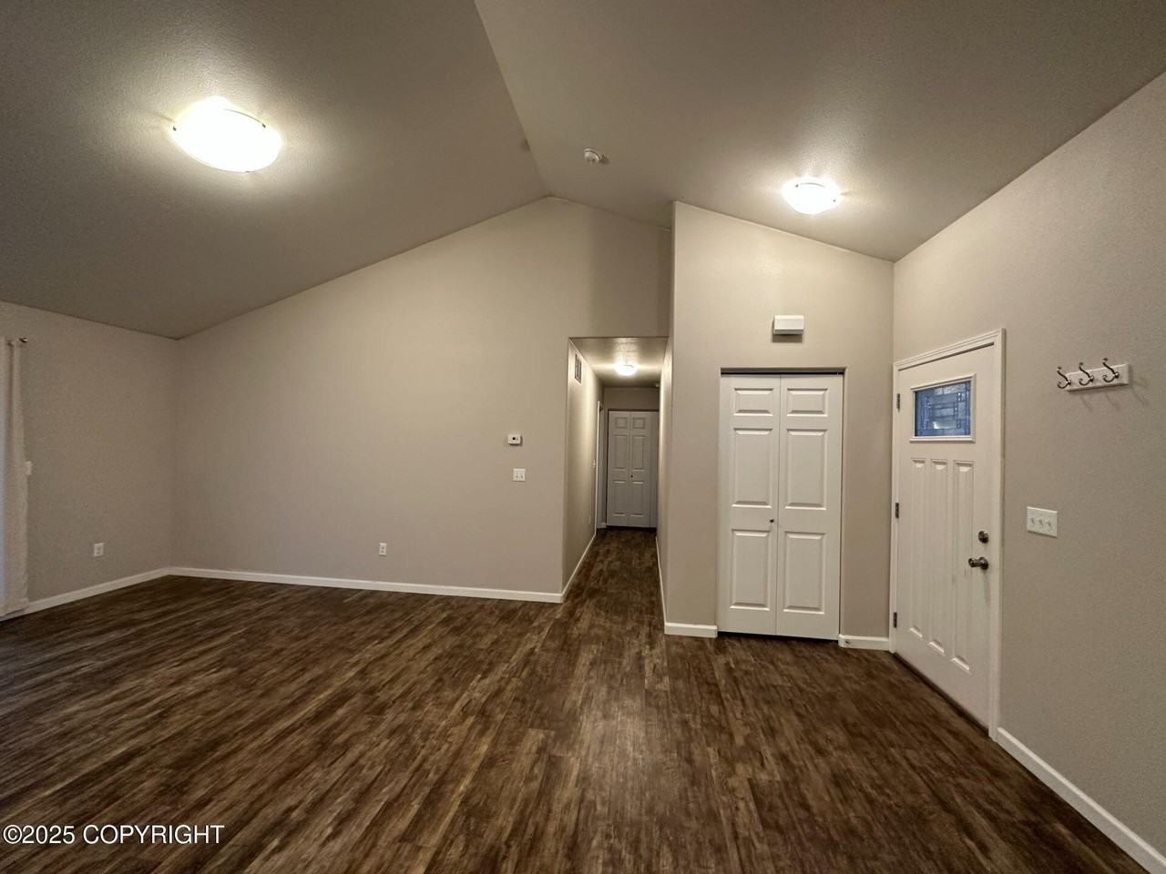 4562 W Fraser Dr - Photo 6 of 21