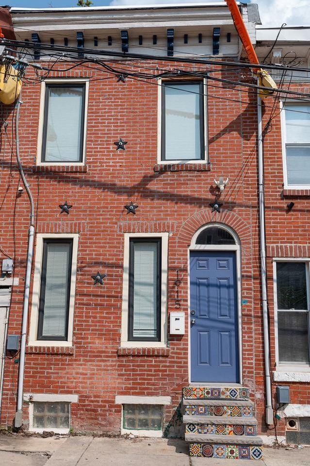 1915 N Darien St - Photo 3 of 20