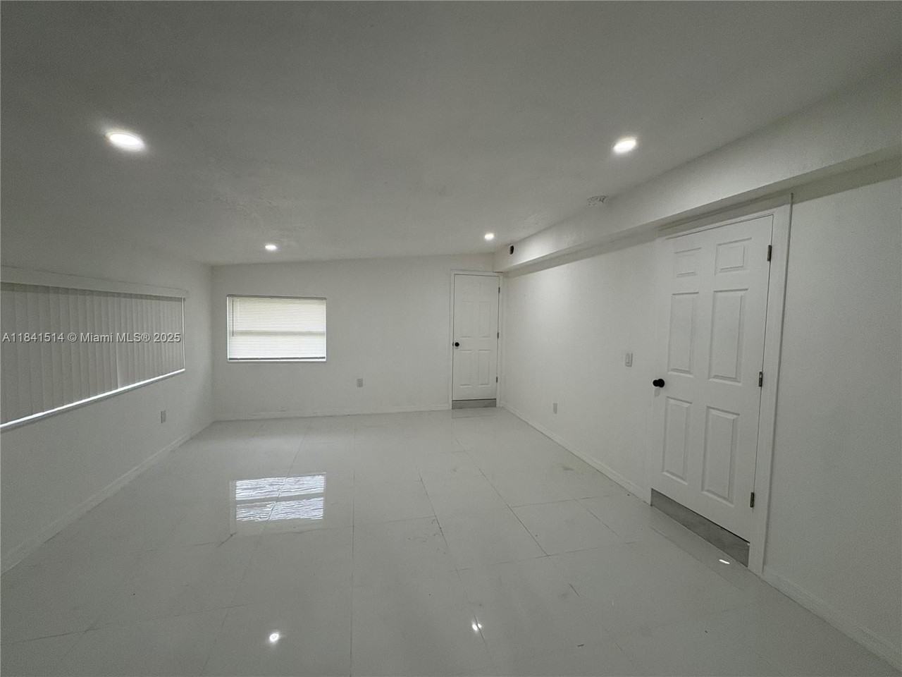 13485 Ne Jacksonville Rd - Photo 6 of 10