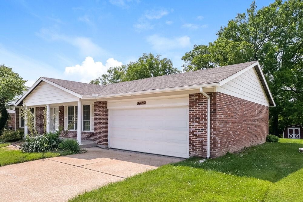 3825 Arbre Ln - Photo 4 of 17