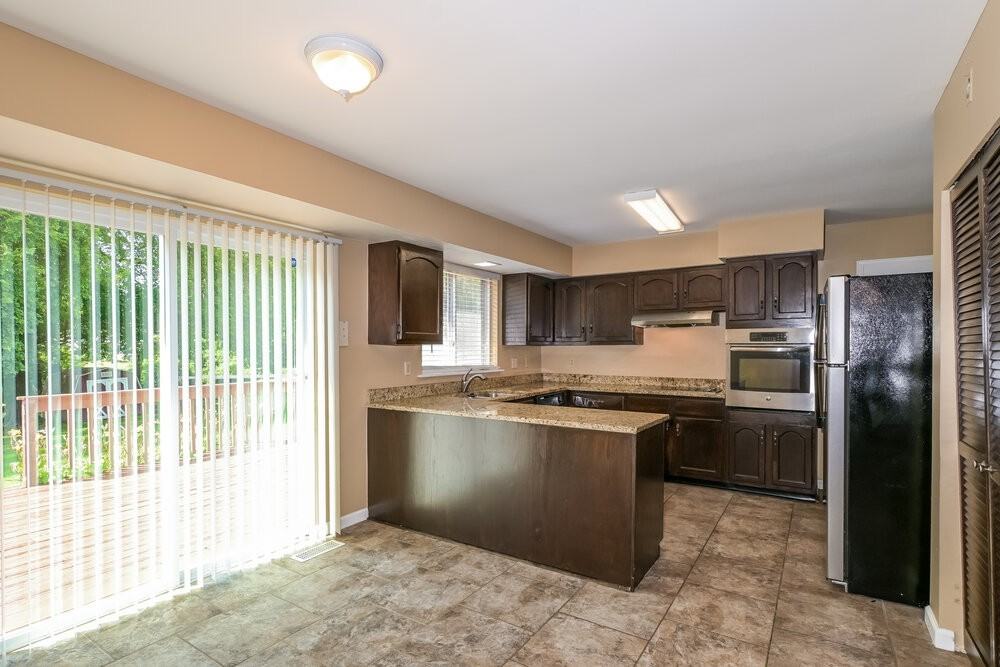 3825 Arbre Ln - Photo 7 of 17