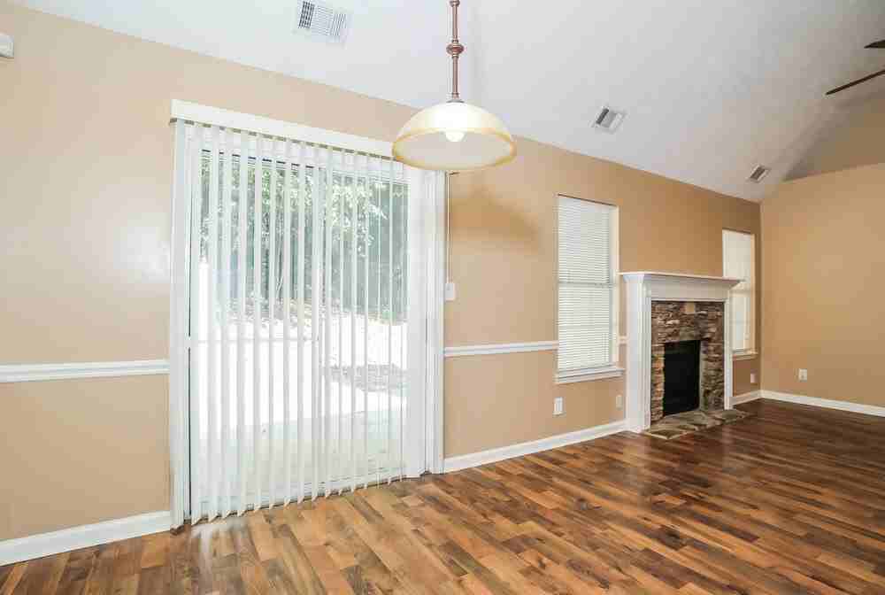 5622 Riverside Dr - Photo 7 of 17