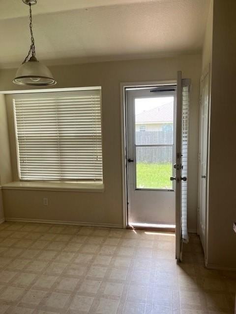 105 Shady Creek Ln - Photo 4 of 12