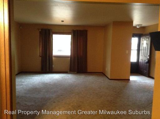 2806 E Grange Ave - Photo 2 of 15