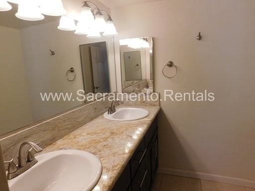 500 N St #1210 - Photo 4 of 30